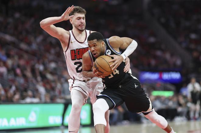 字母哥离队受阻：交易筹码不足伤病隐患成阻碍