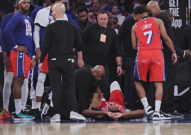 恩比德阑尾手术缺席季后赛 76人附加赛前景堪忧