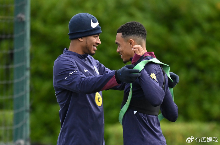 阿诺德无缘世界杯大名单 伤病与表现成关键因素