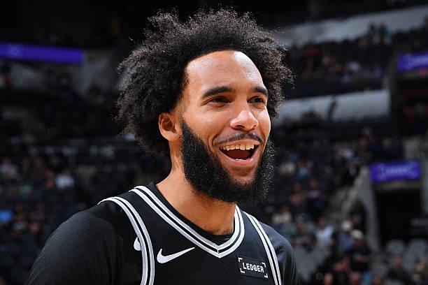 马刺力克国王豪取三连胜 尚帕尼高效17分助球队